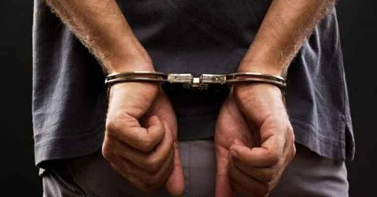 40χρονη και ο 45χρονος έκαναν πρόταση για «τρίο» σε 13χρονο – Πως συνελήφθη το ζευγάρι – Βίντεο